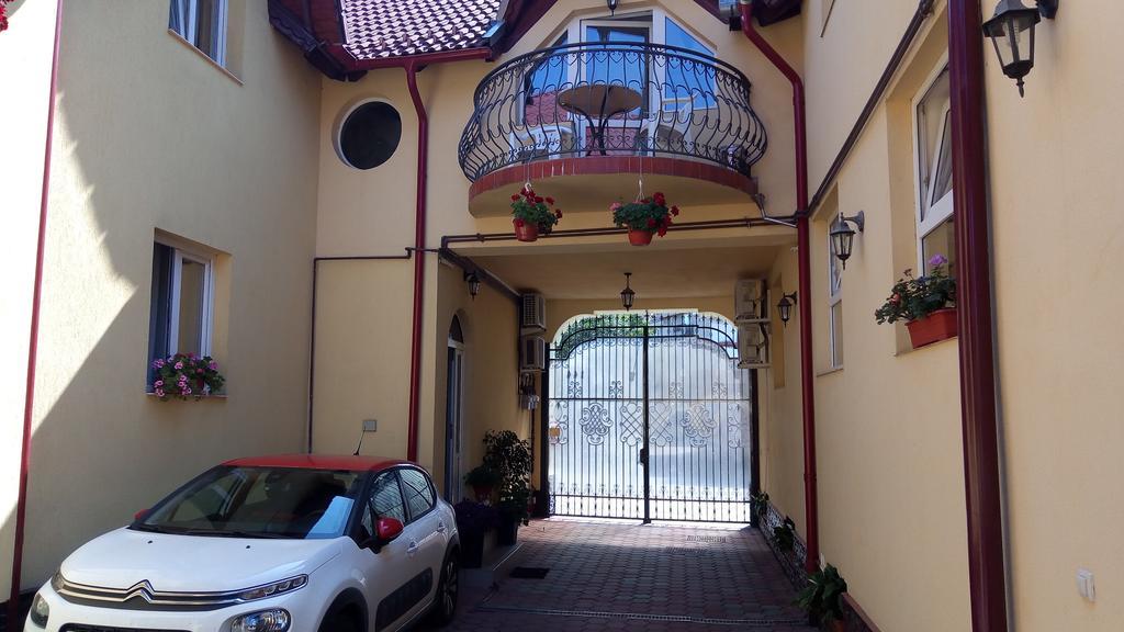Pensiunea Magnolia Sibiu Luaran gambar
